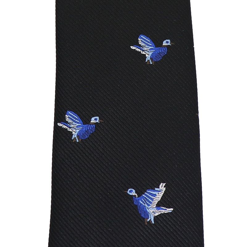 ブラック生地-青い鳥-刺繍-可愛い-動物-ネクタイ-ペット-ポリエステル-全長-約-145cm-剣幅-約-6cm-おしゃれ-かわいい-結婚式-カジュアル-シンプル-スーツ-人気-プレゼント-ギフト-春-成人式