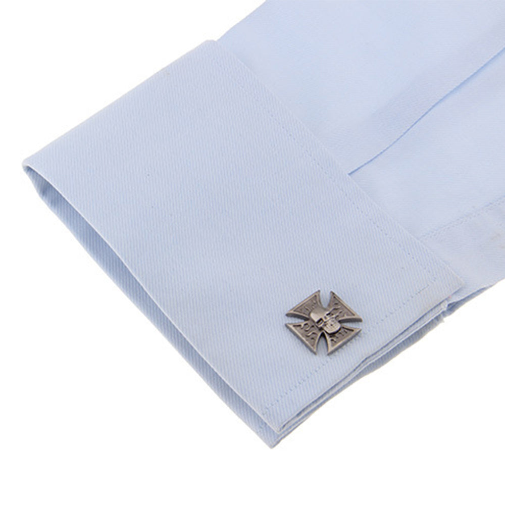 スカルとクロス カフスボタン シルバー 男女 営業マン おしゃれ 結婚式 カジュアル シンプル スーツ 人気 プレゼント ギフト 入園式 入学式 成人式 カフス専門店