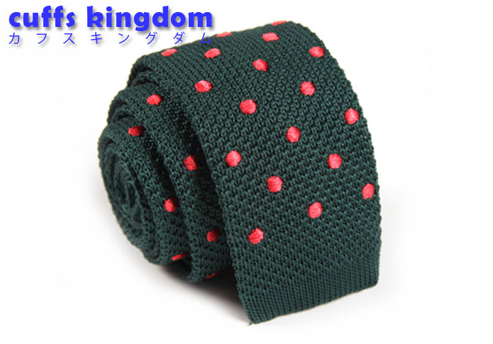 緑地-丸い-赤-ドット-刺-入り-ニット-タイ-模様編み-タイプ-スタイリッシュ系-シンプル-クール-男女-祝-おしゃれ-かわいい-結婚式-カジュアル-スーツ-人気-プレゼント-ギフト-入園式-入学式-成人式