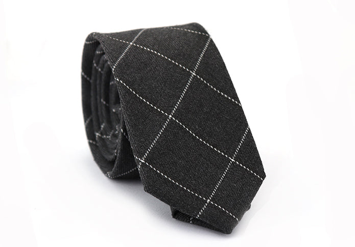 ビジネス-ネクタイ-グレー地-ホワイト-極細-格子柄-男女-祝-おしゃれ-ビジネス-結婚式-カジュアル-スーツ-人気-プレゼント-ギフト-入園式-入学式-成人式-暖か-暖色-温もり