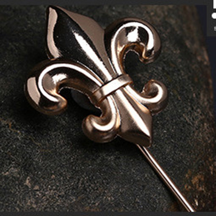 百合-の-スーツ-アクセ-金色-ラペルピン-おしゃれ-かわいい-プレゼント-高級感-メンズ-お礼-ギフト-アクセサリ