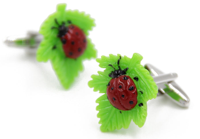 葉っぱ-付き-テントウムシ-昆虫-緑-赤色-カフスボタン-カラフル-男女-カフリングス-スーツ-人気-プレゼント-ギフト-昆虫-葉っぱ-カフス専門店
