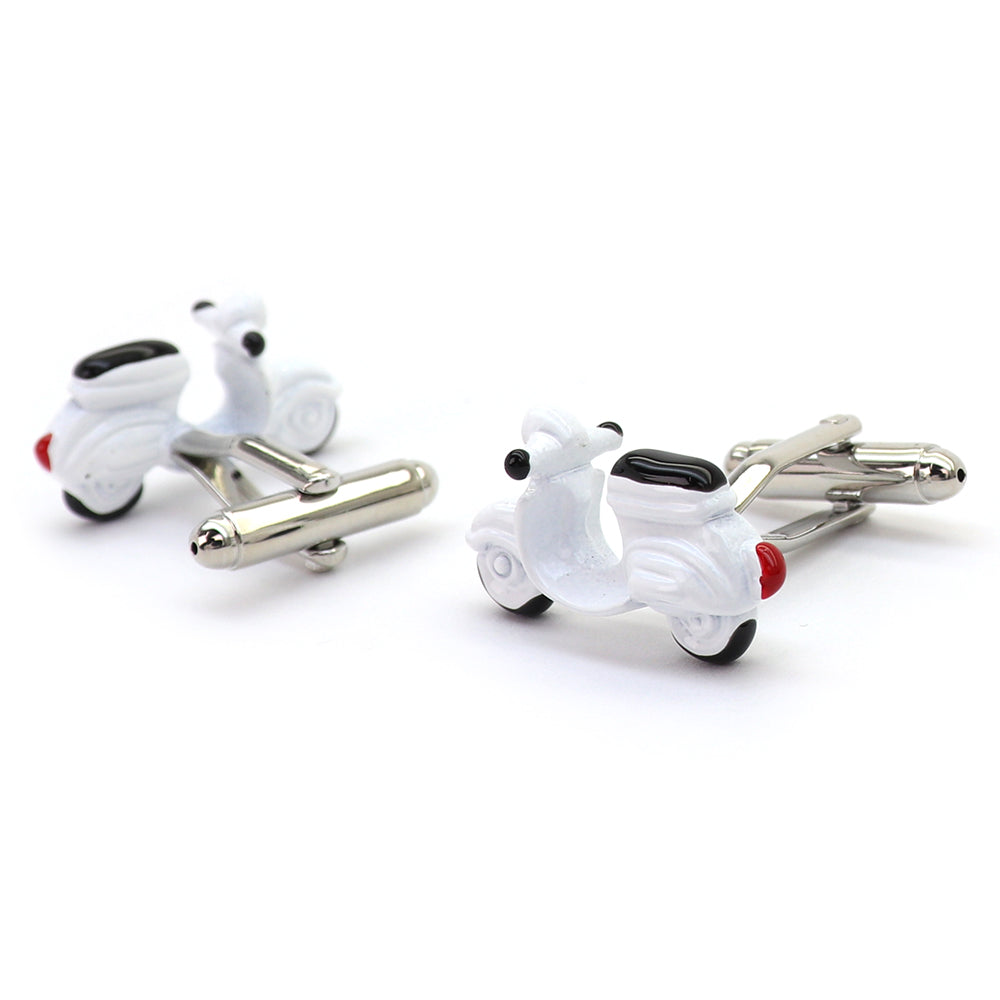 かわいい スクーター 【 ホワイト 】 カフスボタン 男女 営業マン おしゃれ かわいい 結婚式 カジュアル ユニーク スーツ 人気 プレゼント ギフト 入園式 入学式 成人式 カフス専門店
