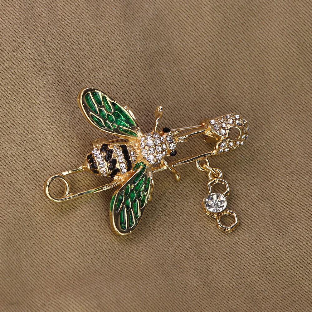 キラキラ 蜂ハチ ブローチ ファッション ブローチピン 可愛い おしゃれ アクセサリー プレゼント 贈り物 メンズ レディース 子供 ジュエリー カフス専門店