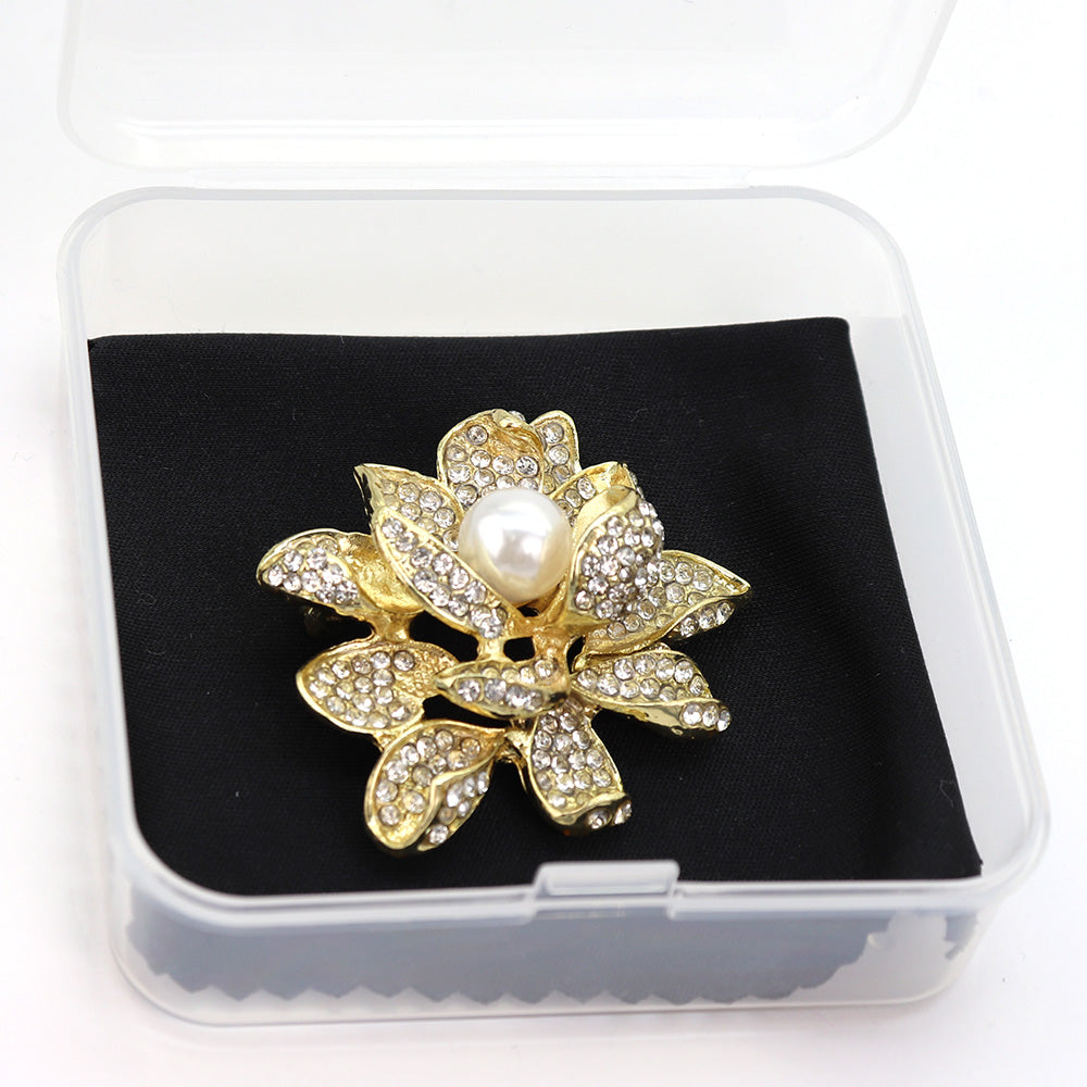 輝く ハスの花 ブローチ クリスタル ファッション コサージュ ピン エレガント 可愛い おしゃれ アクセサリー プレゼント 贈り物 メンズ レディース 子供 ジュエリー カフス専門店