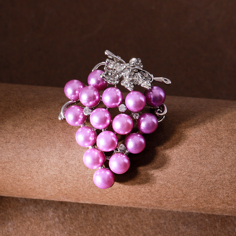 ブドウ ブローチ クリスタル フルーツ ファッション コサージュ ピン エレガント 可愛い おしゃれ アクセサリー プレゼント 贈り物 メンズ レディース 子供 ジュエリー カフス専門店