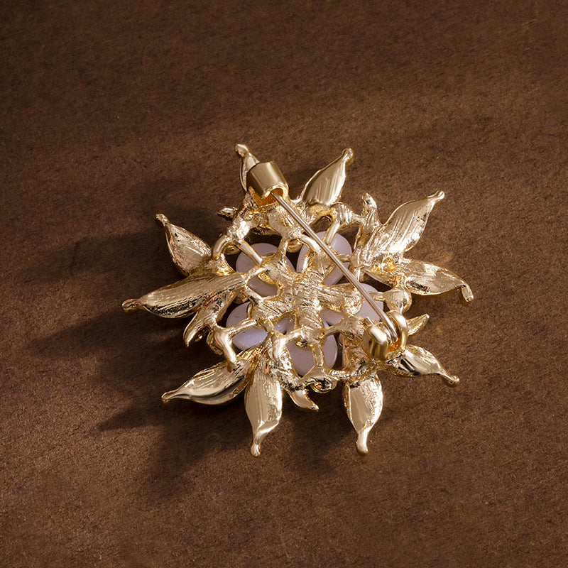 輝く お花 ブローチ クリスタル ファッション コサージュ ピン エレガント 可愛い おしゃれ アクセサリー プレゼント 贈り物 メンズ レディース 子供 ジュエリー カフス専門店