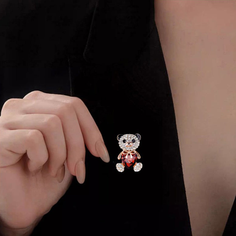 キラキラ くまさん ブローチ クリスタル ファッション コサージュ ピン エレガント 可愛い おしゃれ アクセサリー プレゼント 贈り物 メンズ レディース 子供 ジュエリー カフス専門店