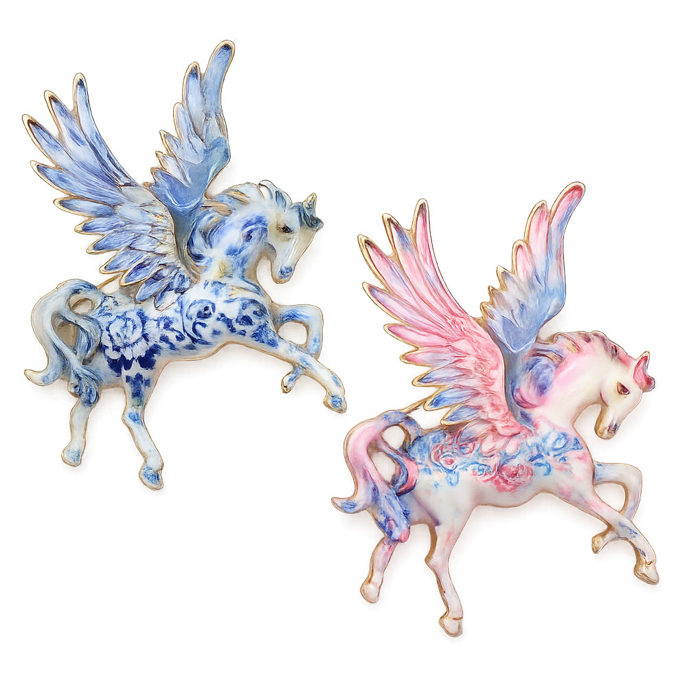 ペガサス ブローチ 青 花柄 陶器風 大きめ 翼 羽付き ユニコーン風 上品 エレガント レディース メンズ ピン 個性的 おしゃれ ギフト 帽子 バッグ