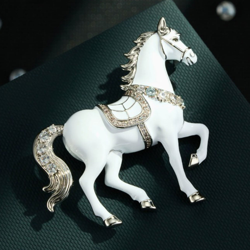 ホース ブローチ ピン 白馬 馬モチーフ アニマル キラキラ ストーン 上品 エレガント レディース アクセサリー 大人可愛い ギフト プレゼント