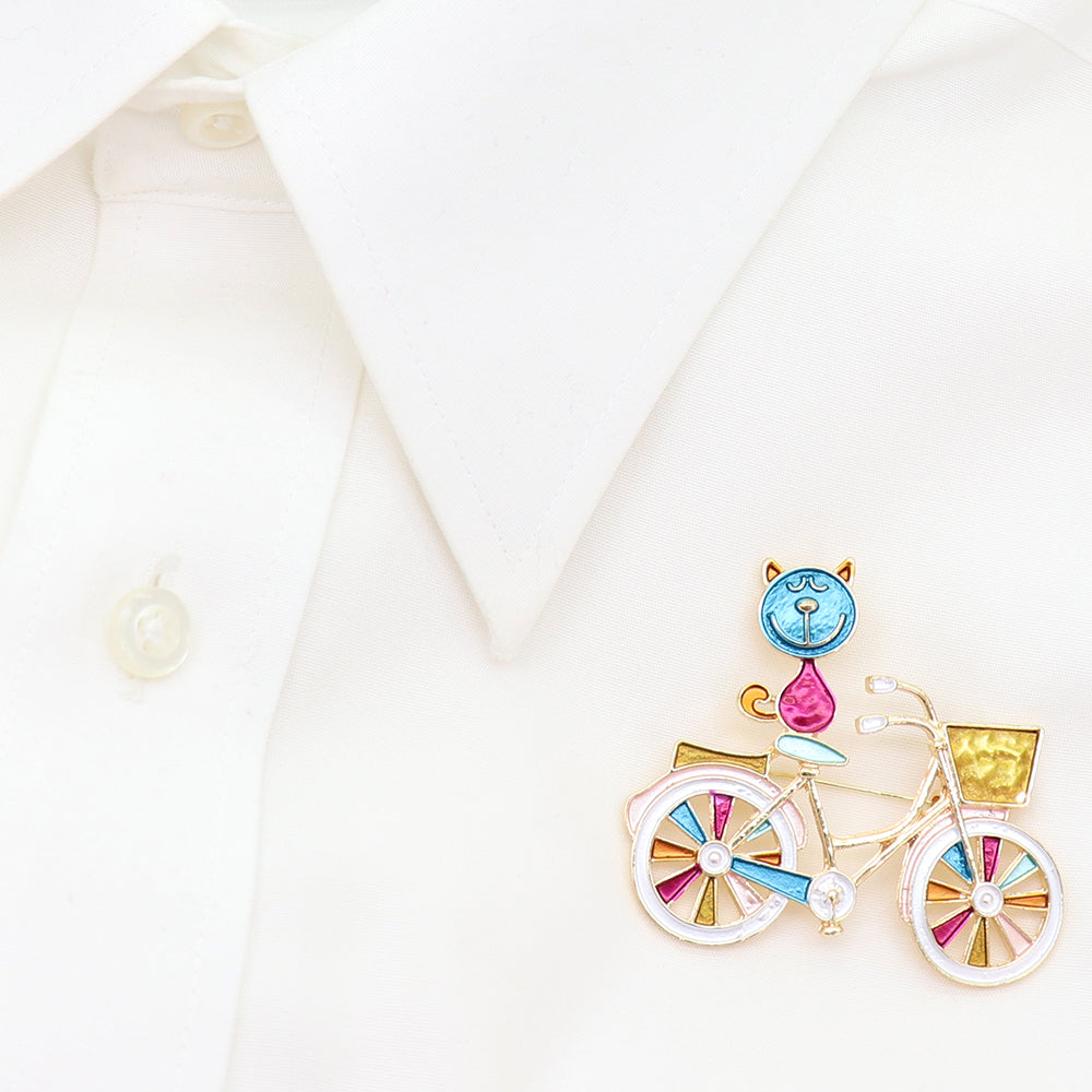 猫と 自転車 ブローチ ペンダント 2WAY ネコ かわいい アニマル アクセサリー サイクリング カラフル バッグ 帽子 ストール ギフト プレゼント 猫好き