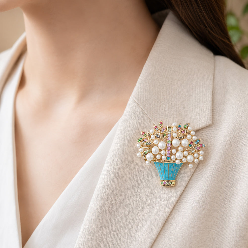 花かご ブローチ パール バスケット フラワーバスケット ラインストーン アクセサリー 上品 華やか かわいい エレガント フォーマル パーティー バッグ 帽子 ストール ギフト