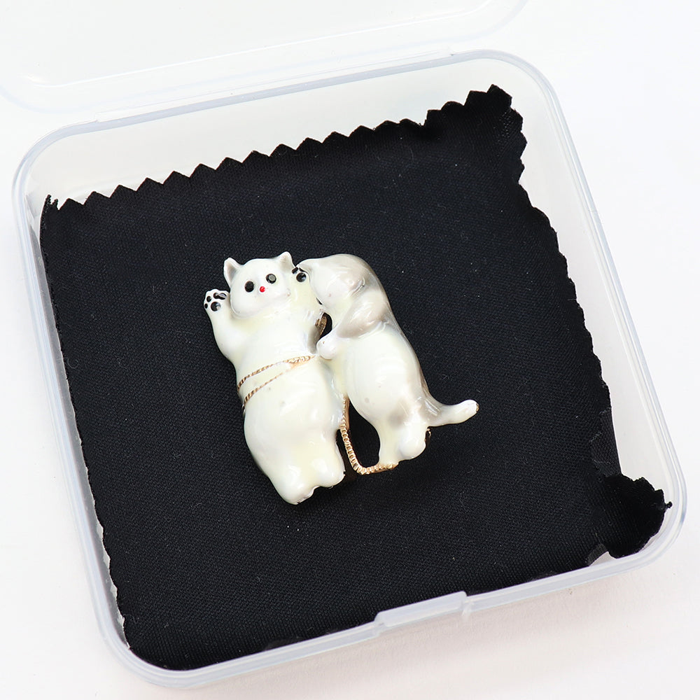 猫 ブローチ ネコ ホワイト かわいい アニマル 肉球 アクセサリー おしゃれ ナチュラル バッグ 帽子 ストール プレゼント ギフト 猫好き