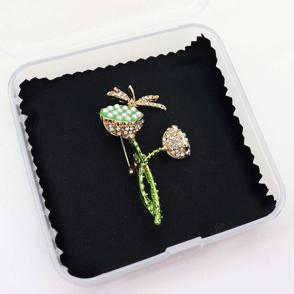 ハスの実 と トンボ ブローチ 蓮 ラインストーン グリーン ボタニカル 植物 アクセサリー おしゃれ 自然 ナチュラル 個性的 バッグ 帽子 ストール プレゼント ギフト