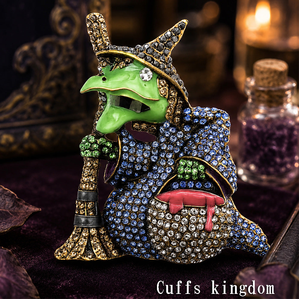 魔女 ブローチ ほうき ウィッチ ラインストーン キラキラ ハロウィン 個性的 アクセサリー 大きめ かわいい おしゃれ プレゼント ギフト