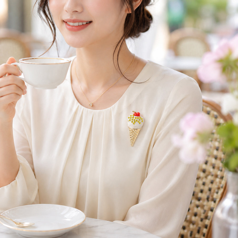 アイスクリーム ブローチ コーン チェリー スイーツ ラインストーン かわいい アクセサリー 個性的 ユニーク 食べ物 おしゃれ プレゼント ギフト